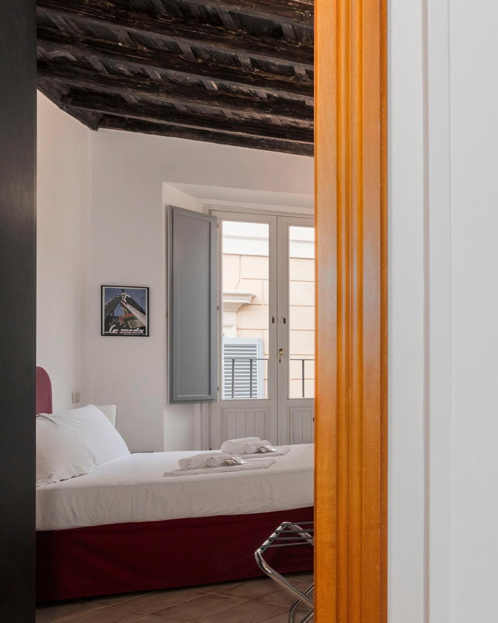 Suites Campo De' Fiori - Zen18-19-20 Рим Екстер'єр фото