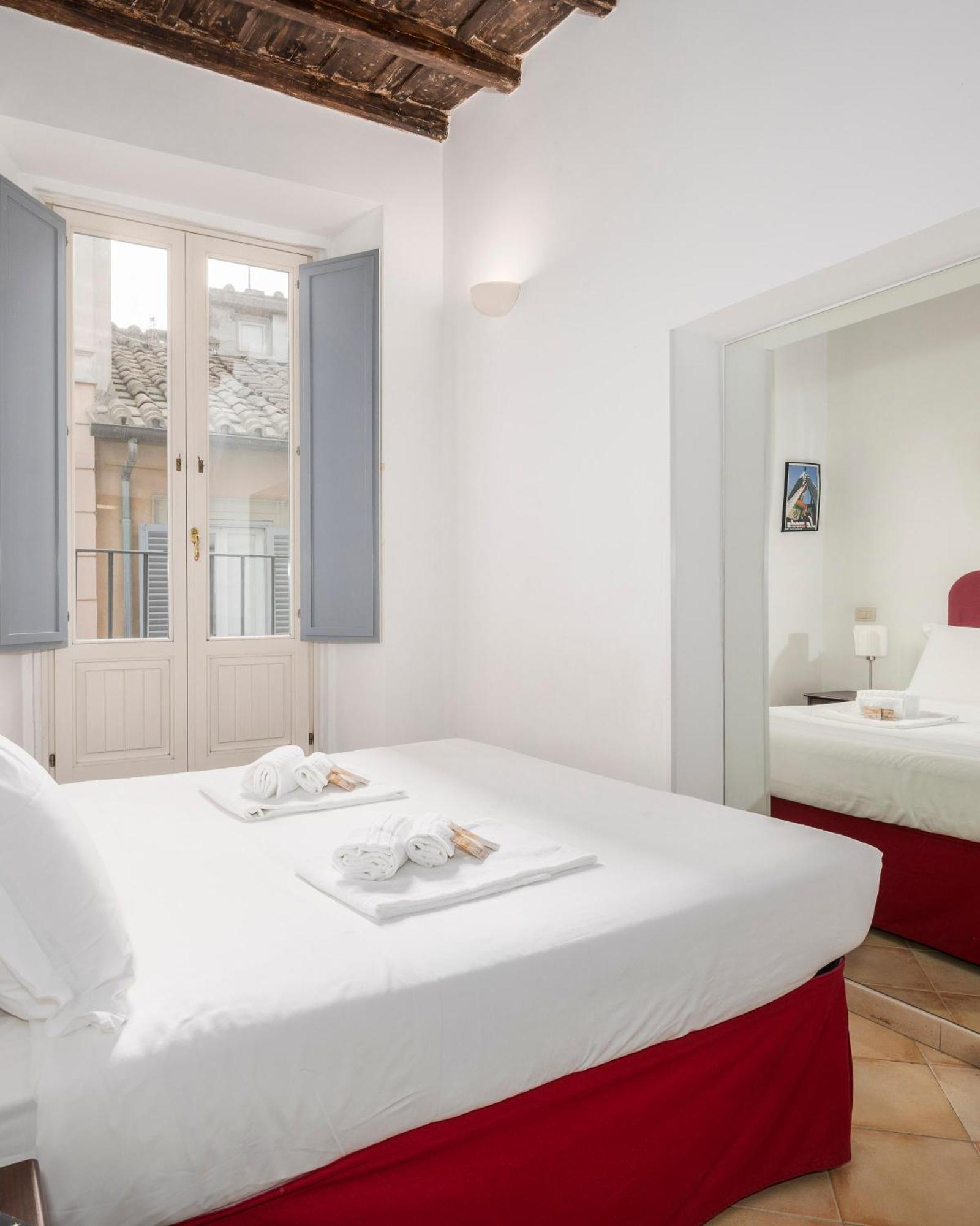 Suites Campo De' Fiori - Zen18-19-20 Рим Екстер'єр фото